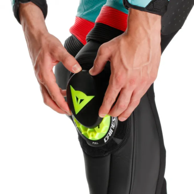 Tuta Dainese Laguna Seca 6 Perf. Nera Verde Acqua Fuxia